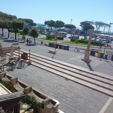 Fountains' Square Apartment Formia Bagian luar foto